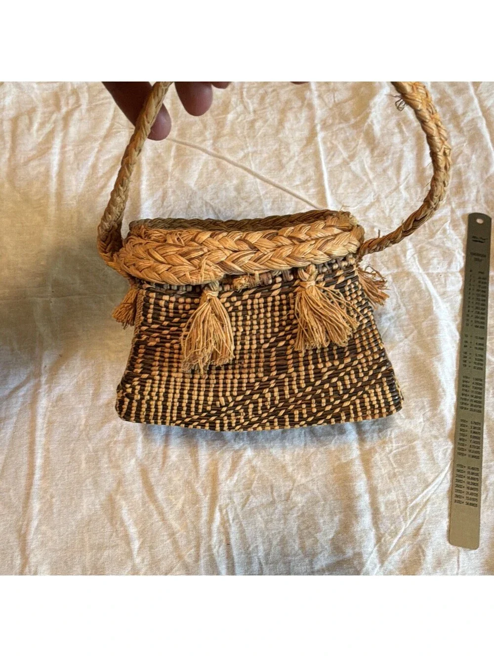 Vintage Handwoven Basket Purse Natural Fiber Geometric Tassel Shoulder Bag